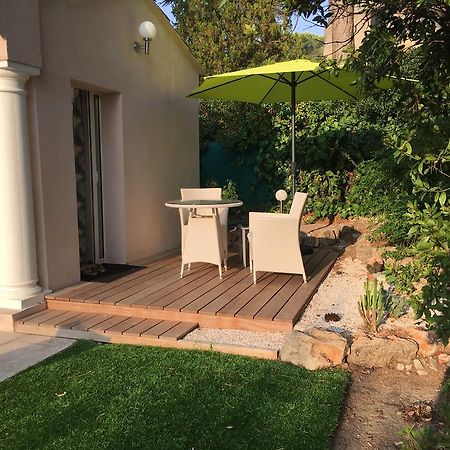 Villa Charme et Détente Saint-Raphaël Esterno foto